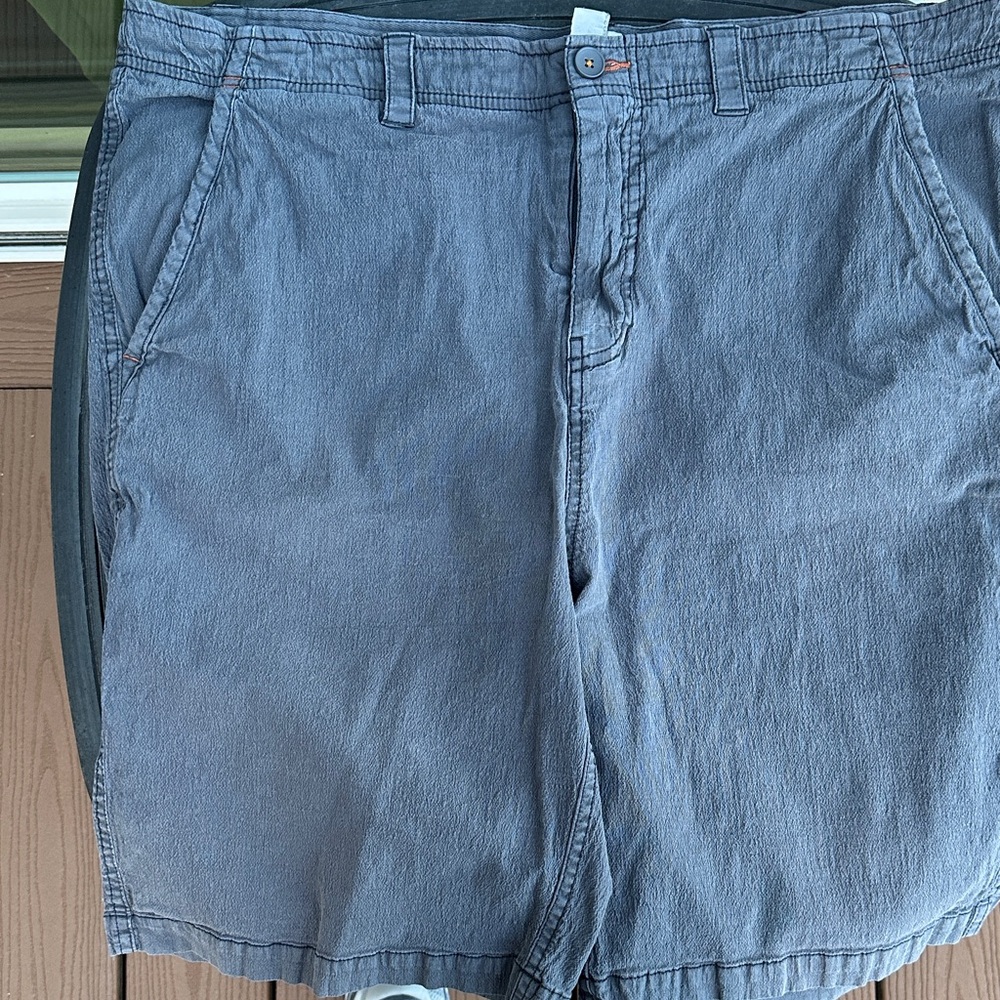 Carbon2Cobalt size 38 men’s shorts